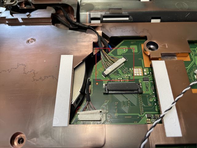 モニターケーブル