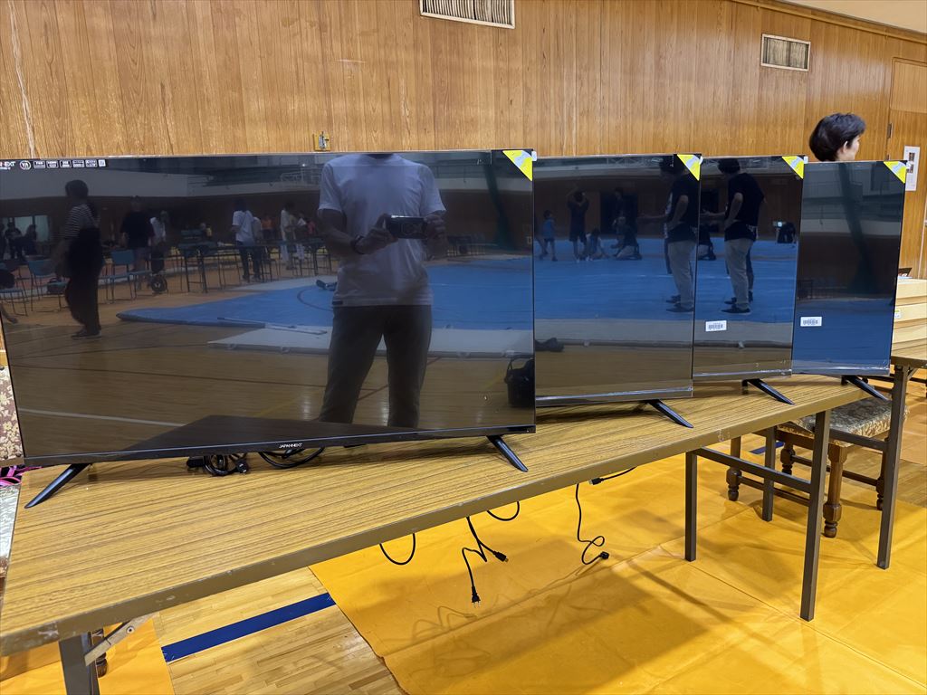 大型ディスプレイ